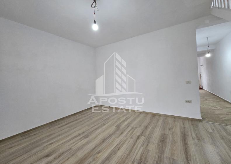 Duplex cu 4 camere cu Canalizare în Bucovăț (Remetea Mare)