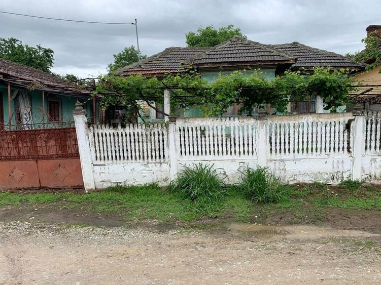 Teren Casa racarii de sus - 2