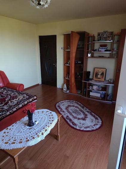 Vand apartament 3 camere decomandat Lugoj pe malul Timisului. - 1