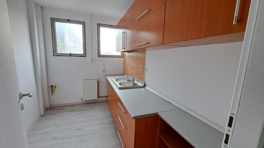 HALA DEPOZITARE CU ETAJ PARTIAL PENTRU BIROURI AMPLASAMENT: OTOPENI - 21