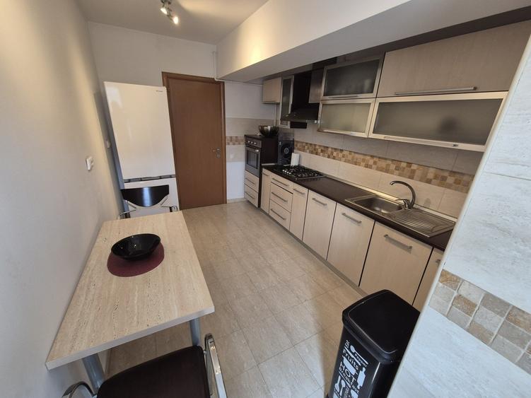 Unirii - Popa Nan, apartament 3 camere, loc parcare, c-tie2007 - 10