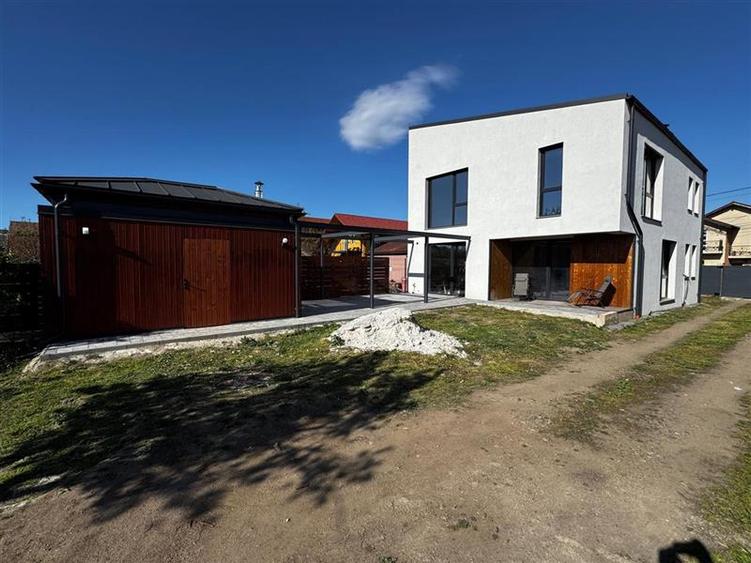 Casa Individuală Parter +Etaj ,166 mp utili, teren 450 mp situata in Somese - 4