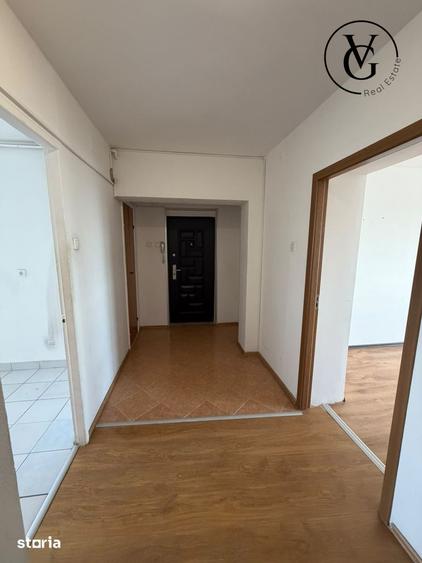 Apartament cu 4 camere decomandat în 13 Septembrie