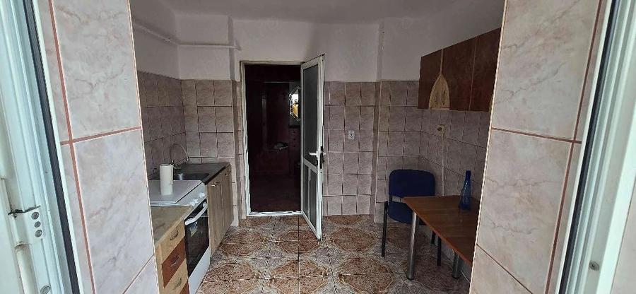 inchiriez apartament 2 camere zona Canta - 2