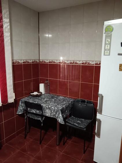 Brancoveanu metrou ,confort 1 decomandat,parter,300 de euro lunar - 4