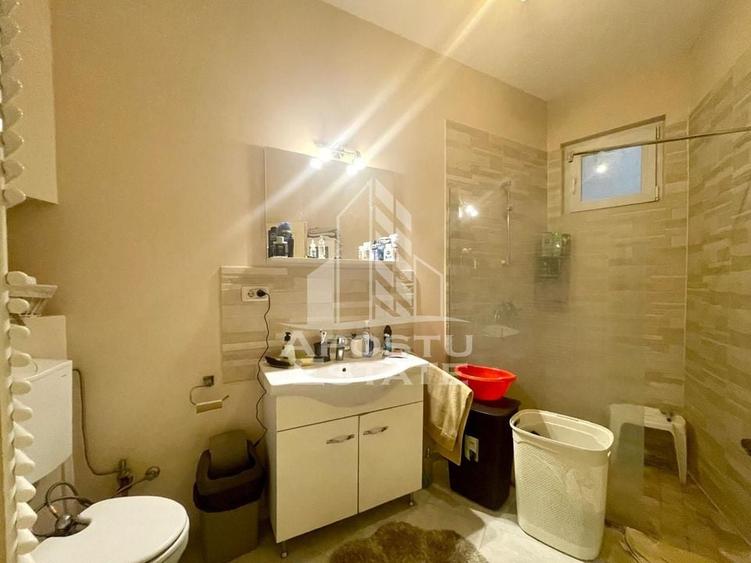 Casa cu 2 apartamente – zona Piata Catedralei - 26