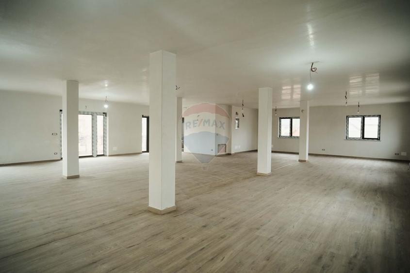 Spatiu comercial de inchiriat in Com Marginea - 15