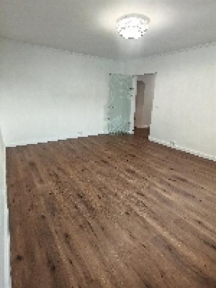 Apartament cu 4 camere decomandat în Decebal