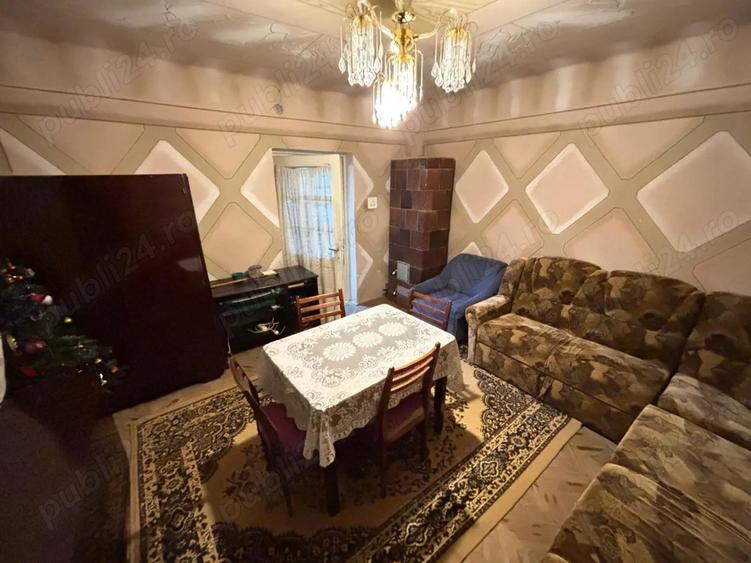 Casa de vanzare in Cuvin - 9