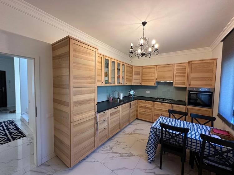 Vila Individuala 5 Camere Otopeni Terasa Parcare Curte Generoasa - 6