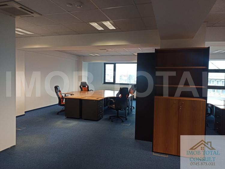 Spațiu Birouri 200 mp | Ultracentral | Etaj 4 cu Lift | - 1