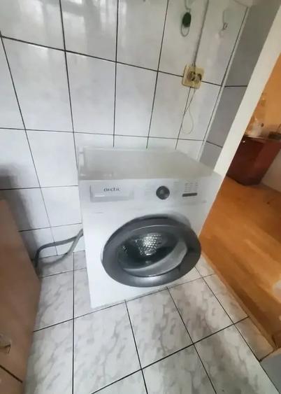 Garsonieră semidecomandată în Apărătorii Patriei