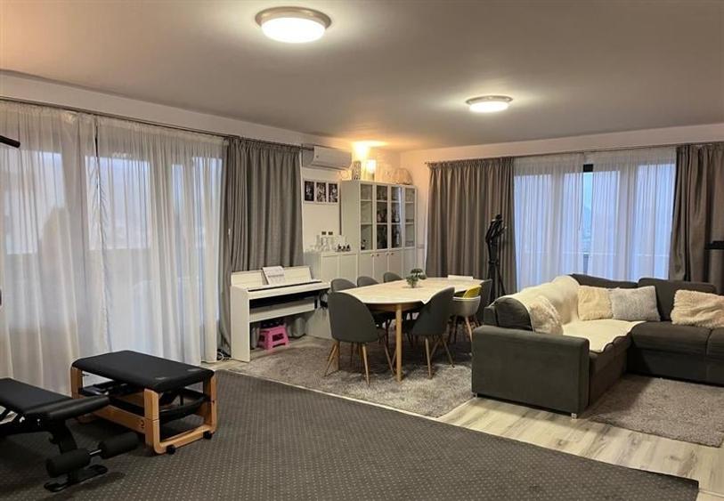 OPORTUNITATE! Penthouse deosebit in Brasov - 1