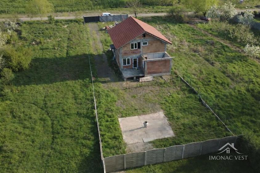 Casa individuala 5 camere - Sacalaz - 930 mp teren - toate utilitatile - drum asfaltat - 4