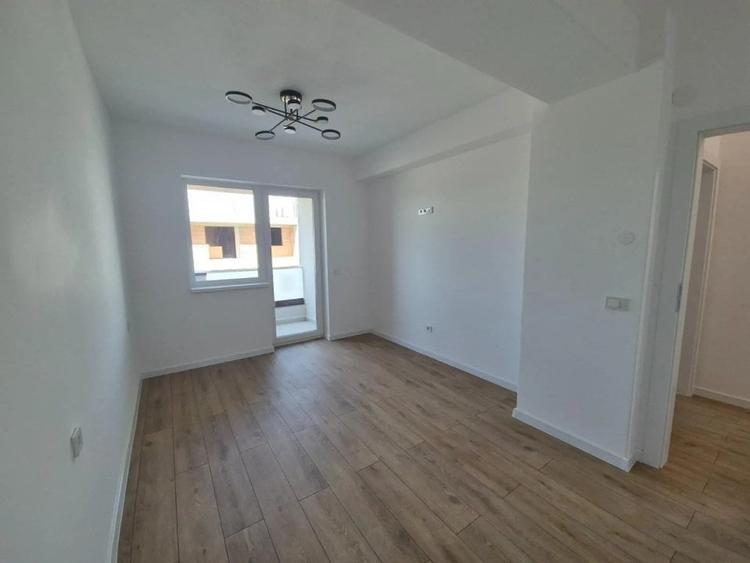 Apartament de vanzare, cu 3 camere, 70 mp, zona Ansamblul Vest Residence - 18