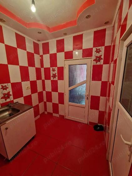 Vand garsoniera in Navodari pe strada marii etajul 2 - 2