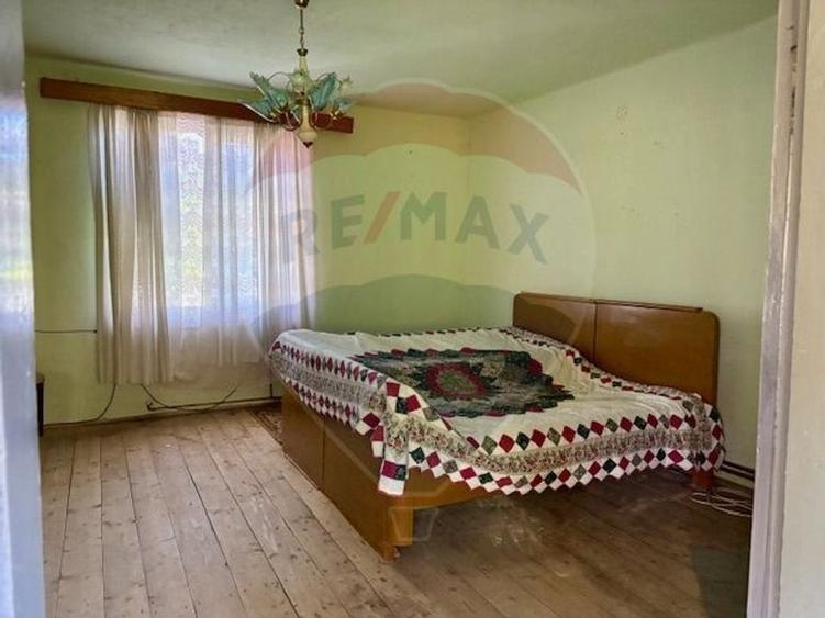 Casă / Vilă cu 2 camere de v&acirc;nzare - 12