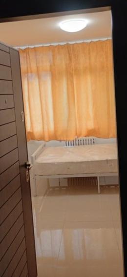 Camera cu baie proprie- renovata total- Tractorul - langa Lidl - 1