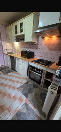 Vânzare apartament 4 camere decomandat - 9