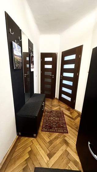 Apartament in casa cu 2 camere ,beci si curte pe Strada Titulescu ,zona Afi - 14