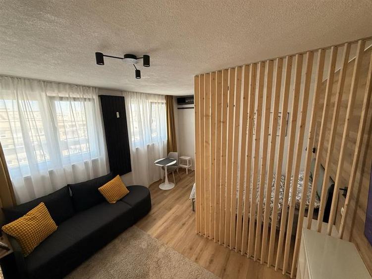 Garsoniera, Vatra Luminoasa - 1