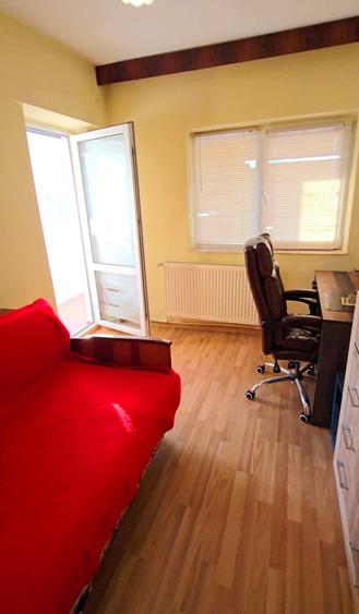 Apartament 4 camere, ETAJ 2, 92 mp, 2 bai, 2 balcoane, centrala termica, Dacia - 1