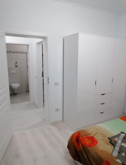 Decomandat. Bloc Nou. 2 Locuri de parcare - 4