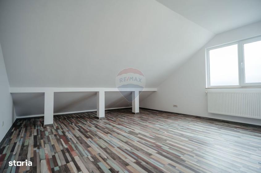 Apartament cu 3 camere de vanzare in zona Burdujeni - 9
