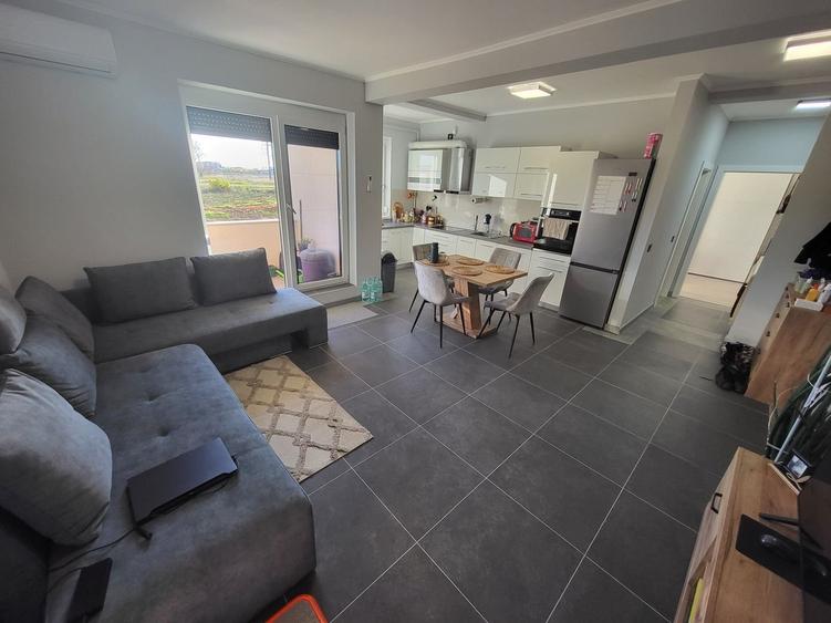 BLOC NOU. Zona Lidl. Magazine/ Sala Fitness/ Transport in comun. - 3