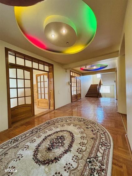 Vila Cu 14 Camere Si 3405 Mp Teren In Sanmartin - 7