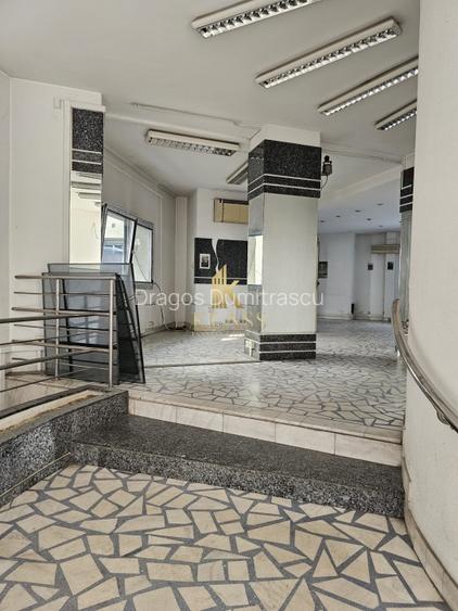 Spatiu Comercial - 210mp - Zona Universitate Spatiu Comercial - 210mp - Zona Universitate