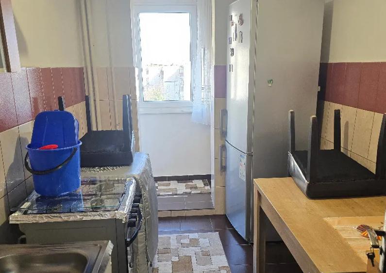 Vand sau inchiriez ap. 2 camere dec Deva, Balcescu, et. 3, mobilat - 6