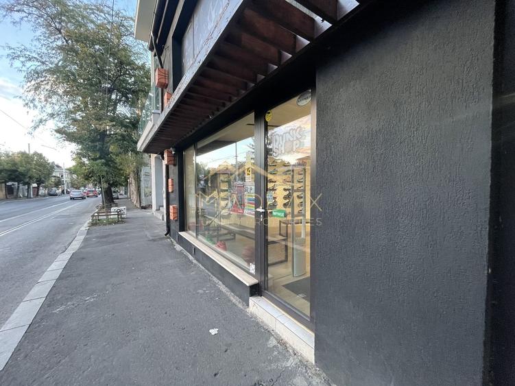 Spatiu Comercial *180mp* // 2 parking spaces // Stefan Cel Mare - 8