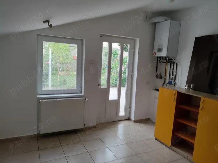 Casa 4camere, 2bai, 2bucatarii si curte proprie in zona Lipovei Aradului - 13