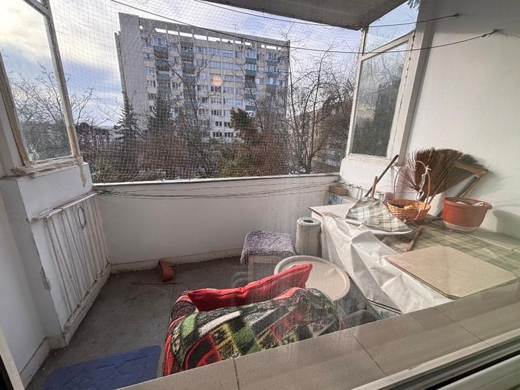 De vanzare apartament 2 camere in Tudor - 9