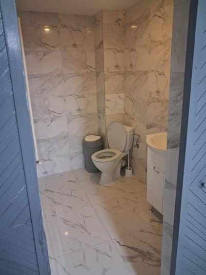 Spațiu comercial complet echipat - 9