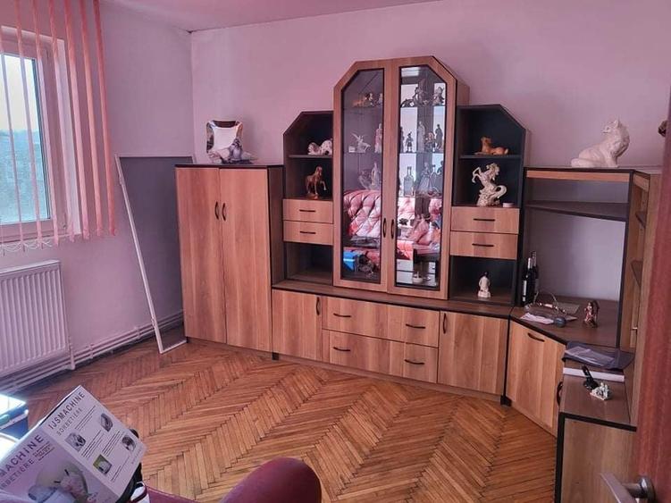 Apartament 3 camere etaj 2 - 8