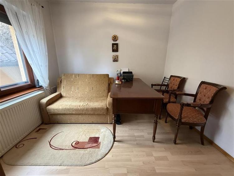 Proprietate deosebita de vanzare in centrul Bacaului- eleganta, istorie si inves - 34