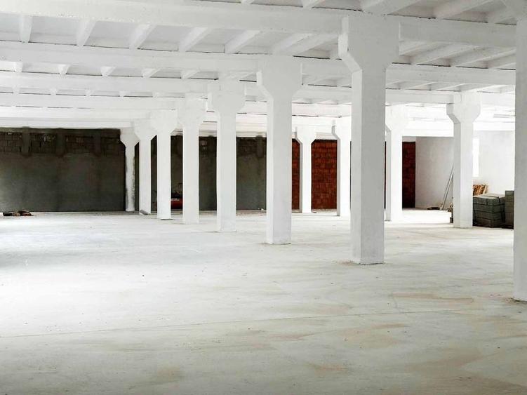 DE &Icirc;NCHIRIAT: Hală industriala 1.000 mp Arad - etaj, acces auto și TIR - 2