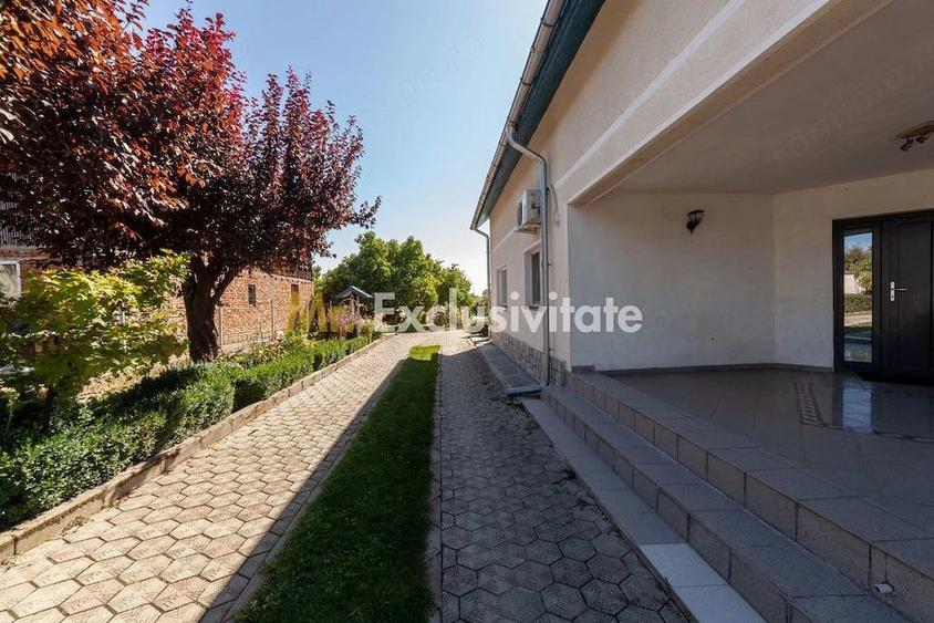 Casă cu 2 camere cu Teren 5000 Mp în Dârmănești