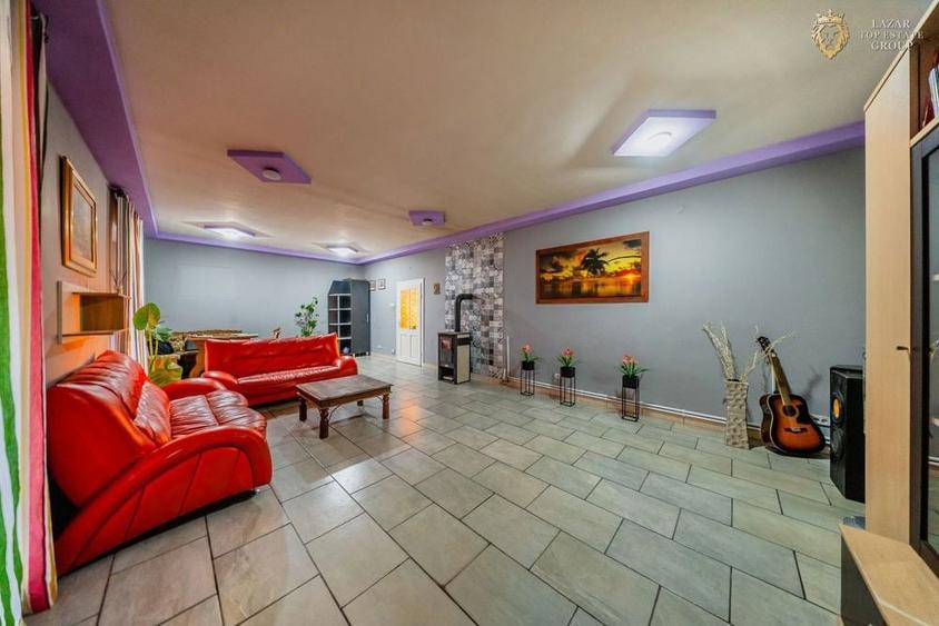 Casa de vanzare 7 camere Santana - 25