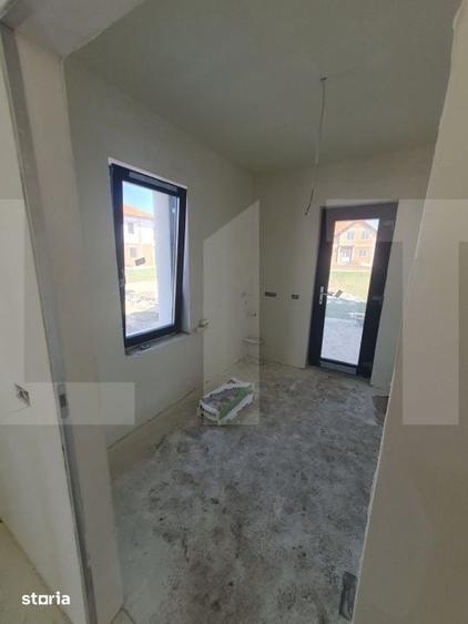 Casă cu 5 camere cu Teren 604 Mp în Ronaț