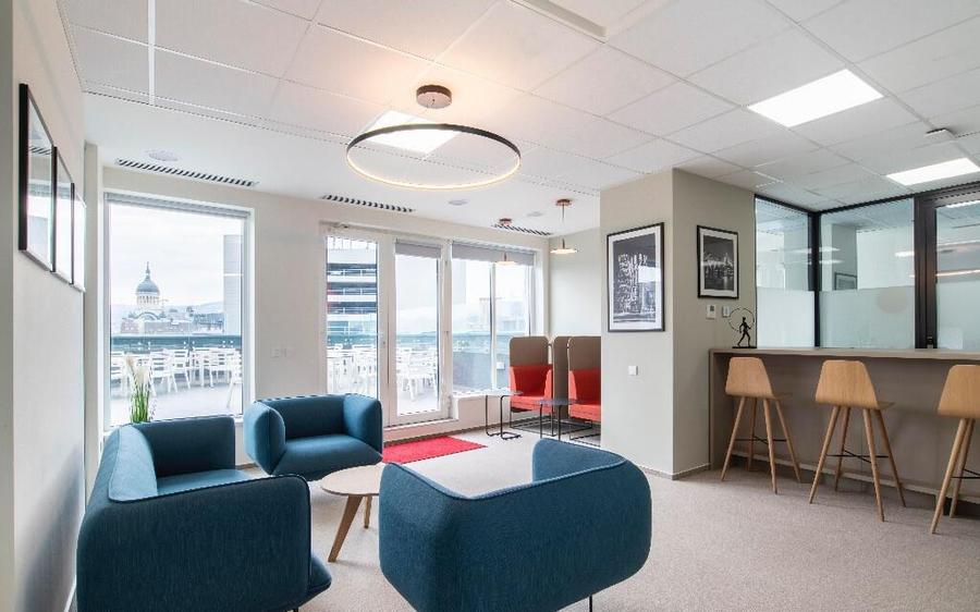Spa?iu de birou tip open-plan pentru 10 persoane in Regus Central - 16