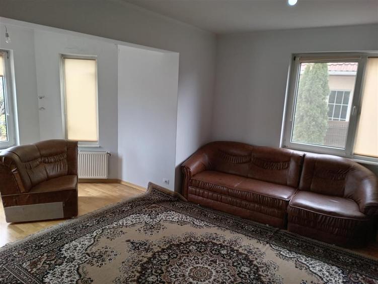 Casa individuala spatioasa in Ipotesti | 300 mp utili | Teren 1000 mp | C-5464 - 2