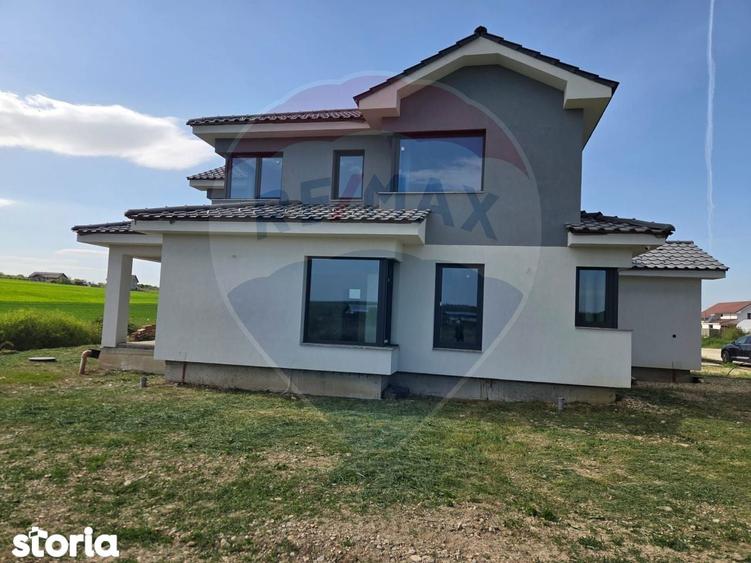 Casa deosebita cu 4 dormitoare in Cihei - 8