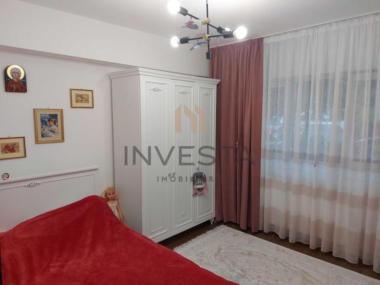 Apartament cu 3 camere decomandat, mobilat în Zorilor