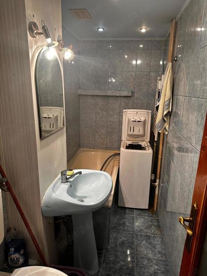 de vanzare garsoniera - 1