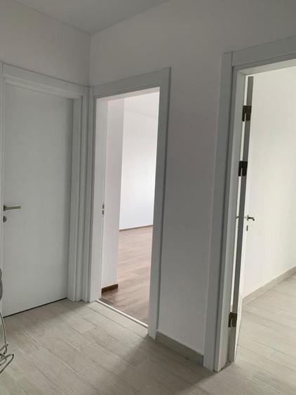 Apartament  cu 2 camere  decomandat,700 metri Șoseaua Olteniței - 4