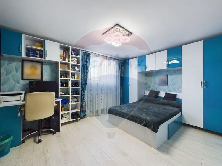 Casă / Vilă 5 camere + Mansarda Foarte Spatioasa - 11