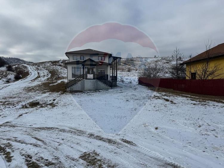 Casa  si  teren zona Balaurul - 56